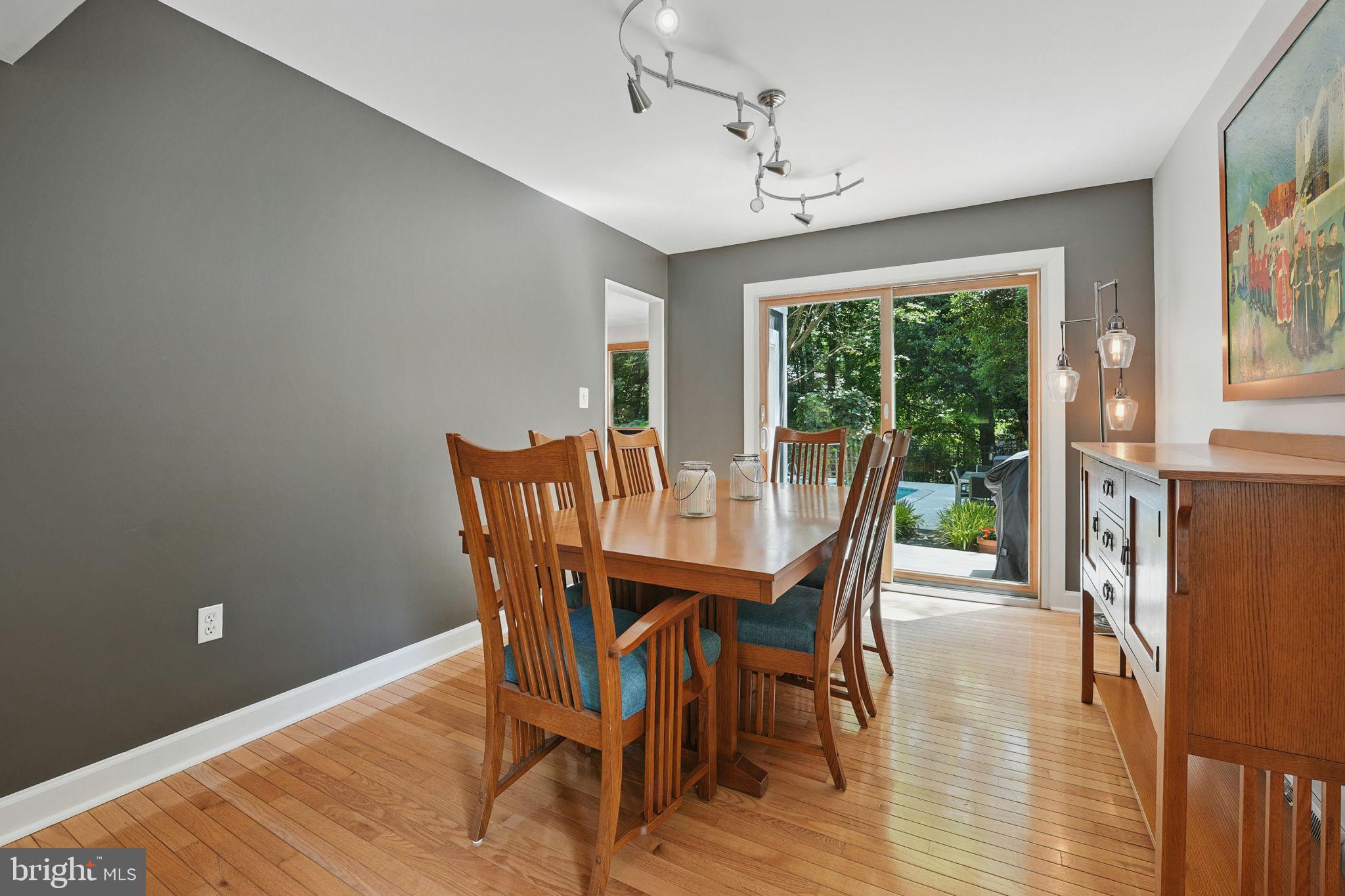 FOX MILL WOODS - Residential