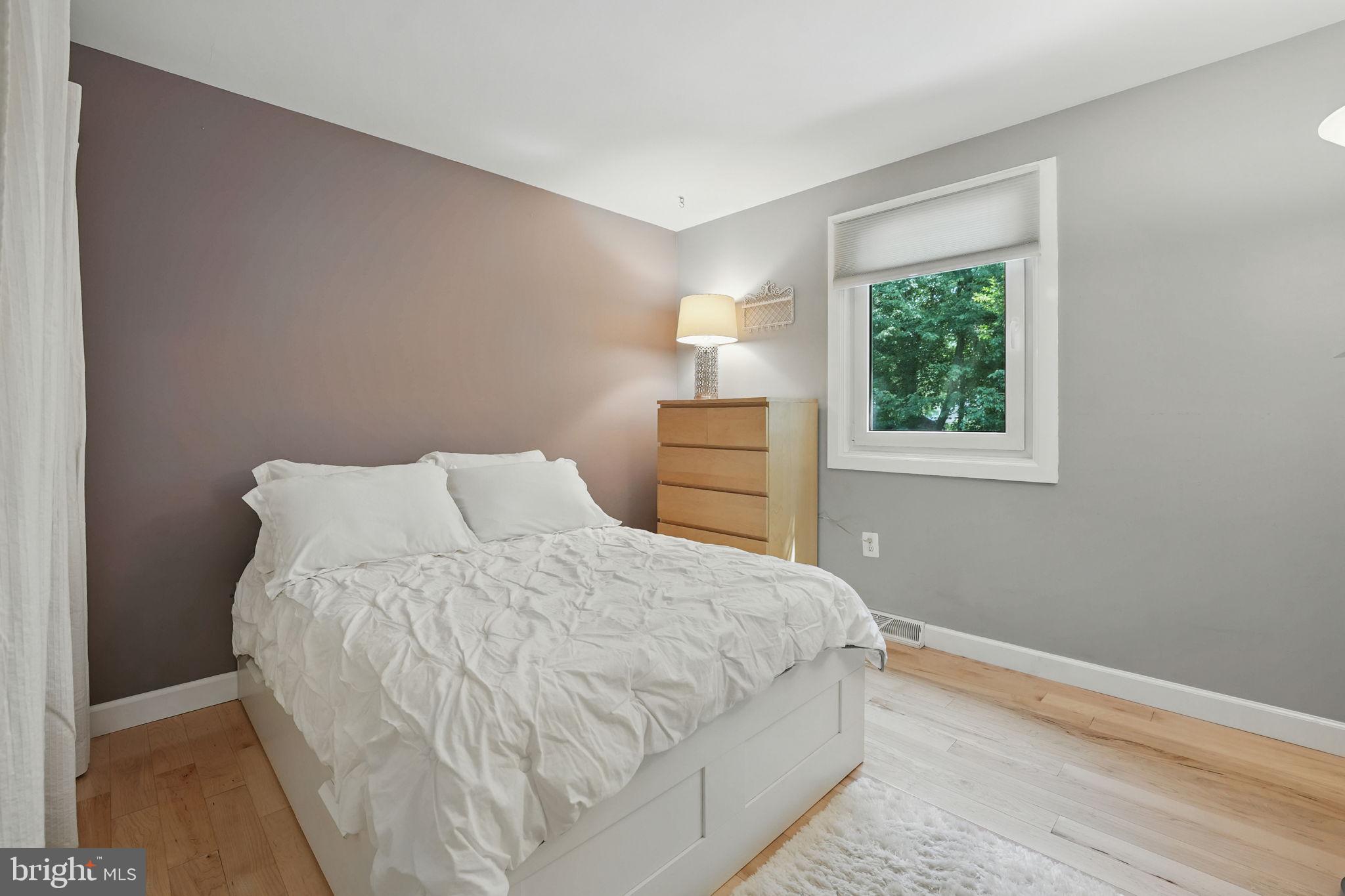 FOX MILL WOODS - Residential