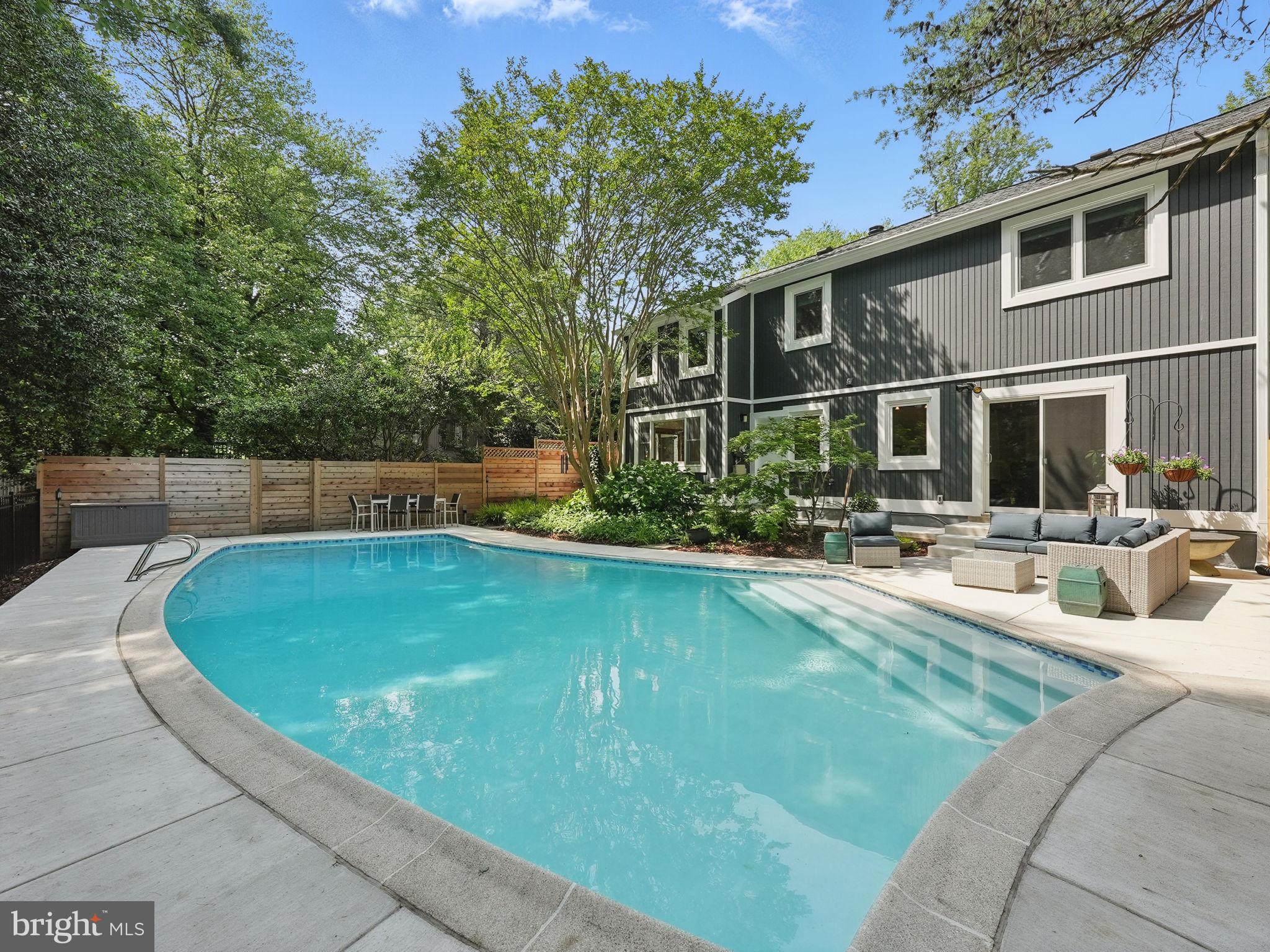 FOX MILL WOODS - Residential