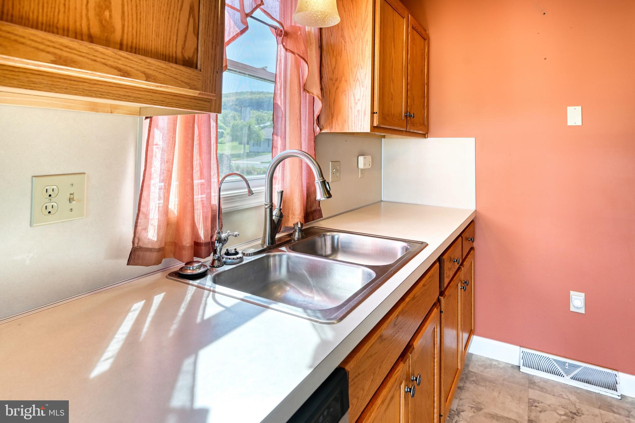 NEWBURG VILLAGE - Residential