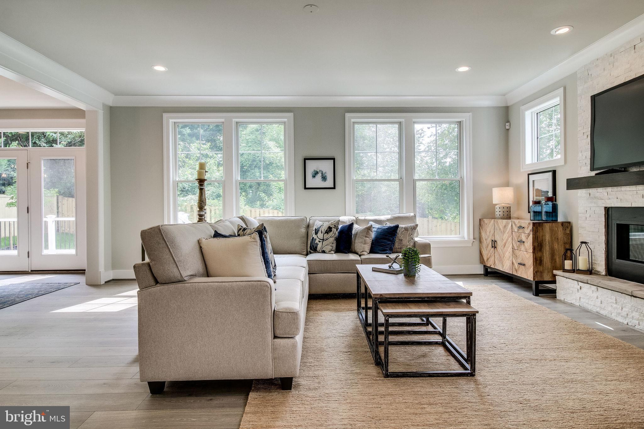 CHURCHILL - Residential