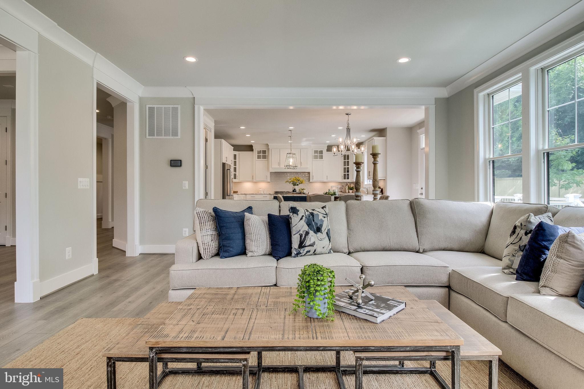 CHURCHILL - Residential