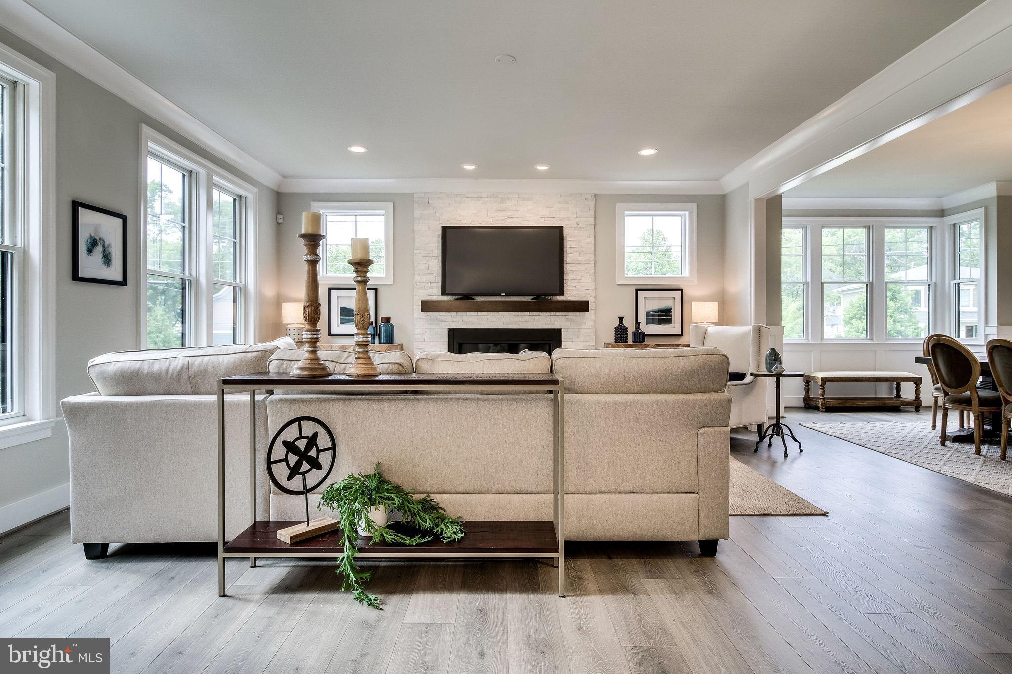 CHURCHILL - Residential