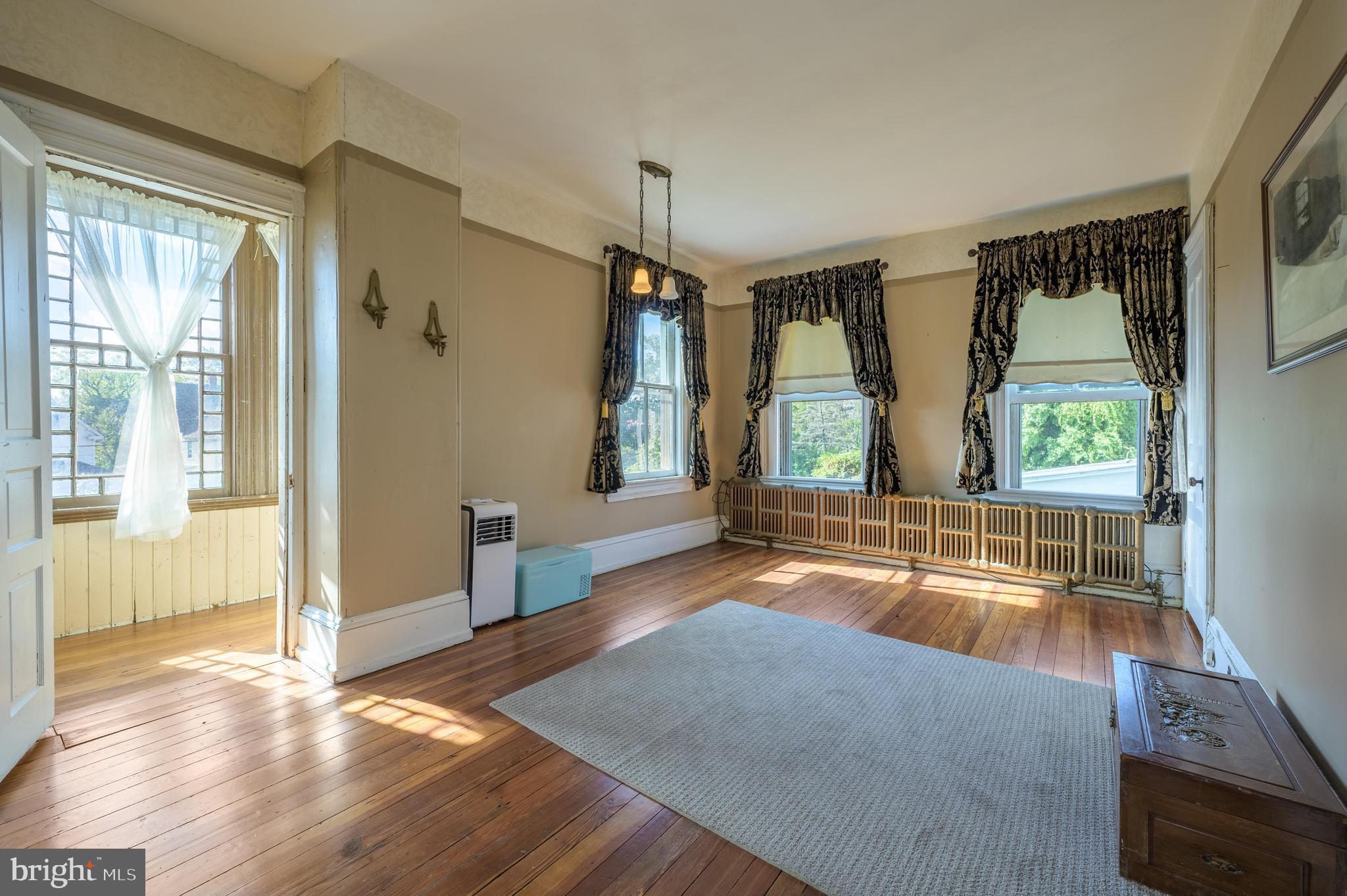 HISTORIC DISTRICT - Residential