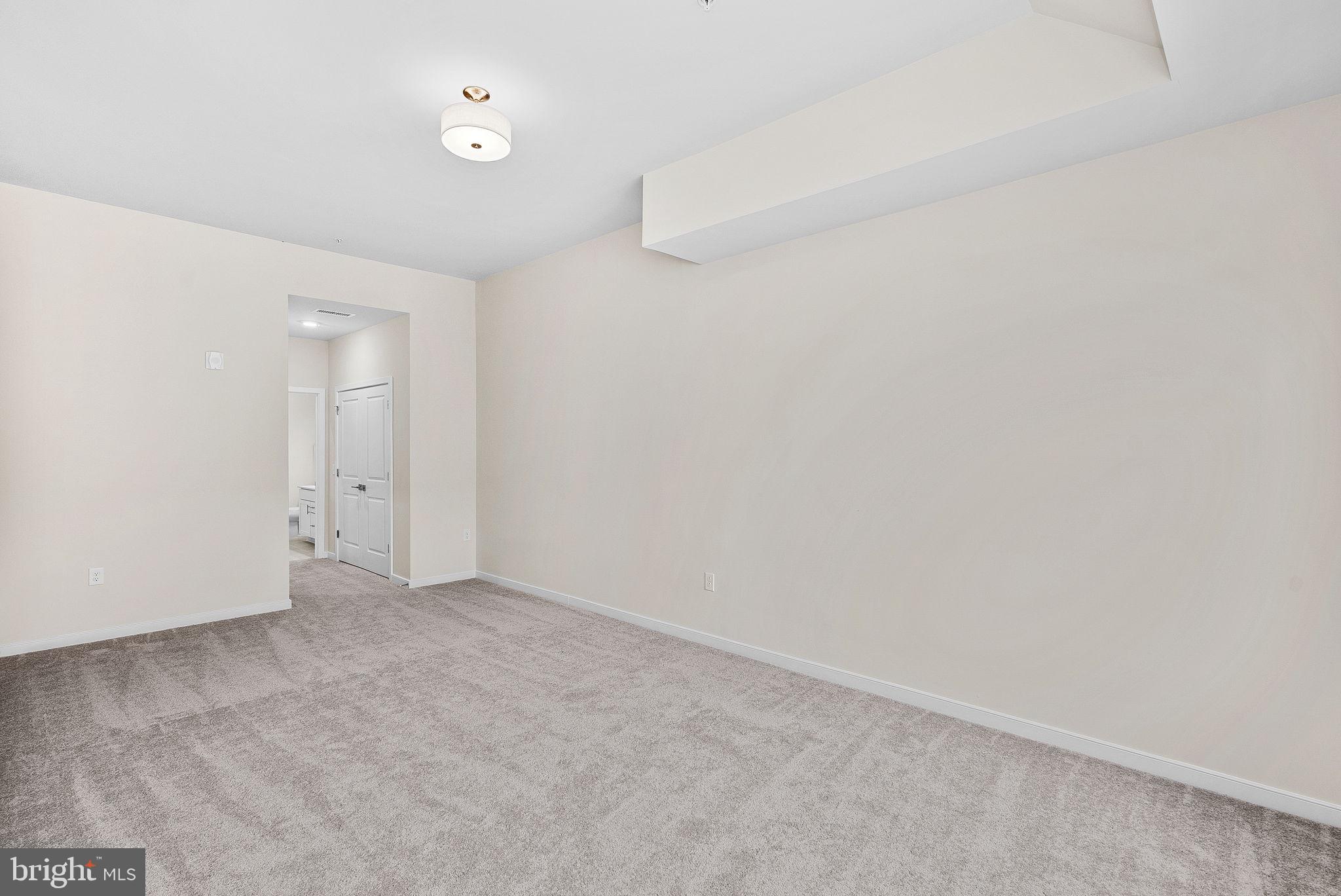 POTOMAC STATION MARKETPLACE - Residential