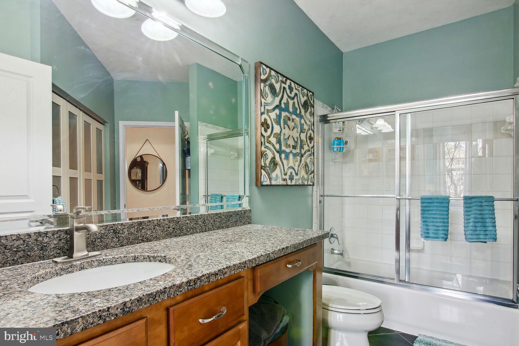 SAVOY AT RESTON TOWN CENTER - Residential