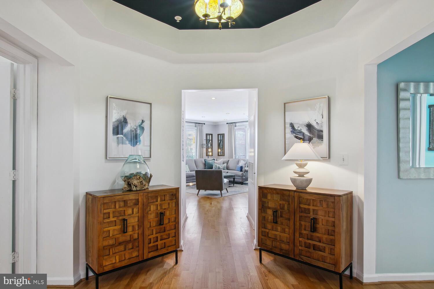 SAVOY AT RESTON TOWN CENTER - Residential