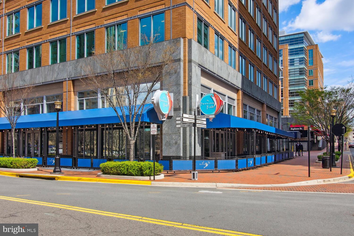 SAVOY AT RESTON TOWN CENTER - Residential