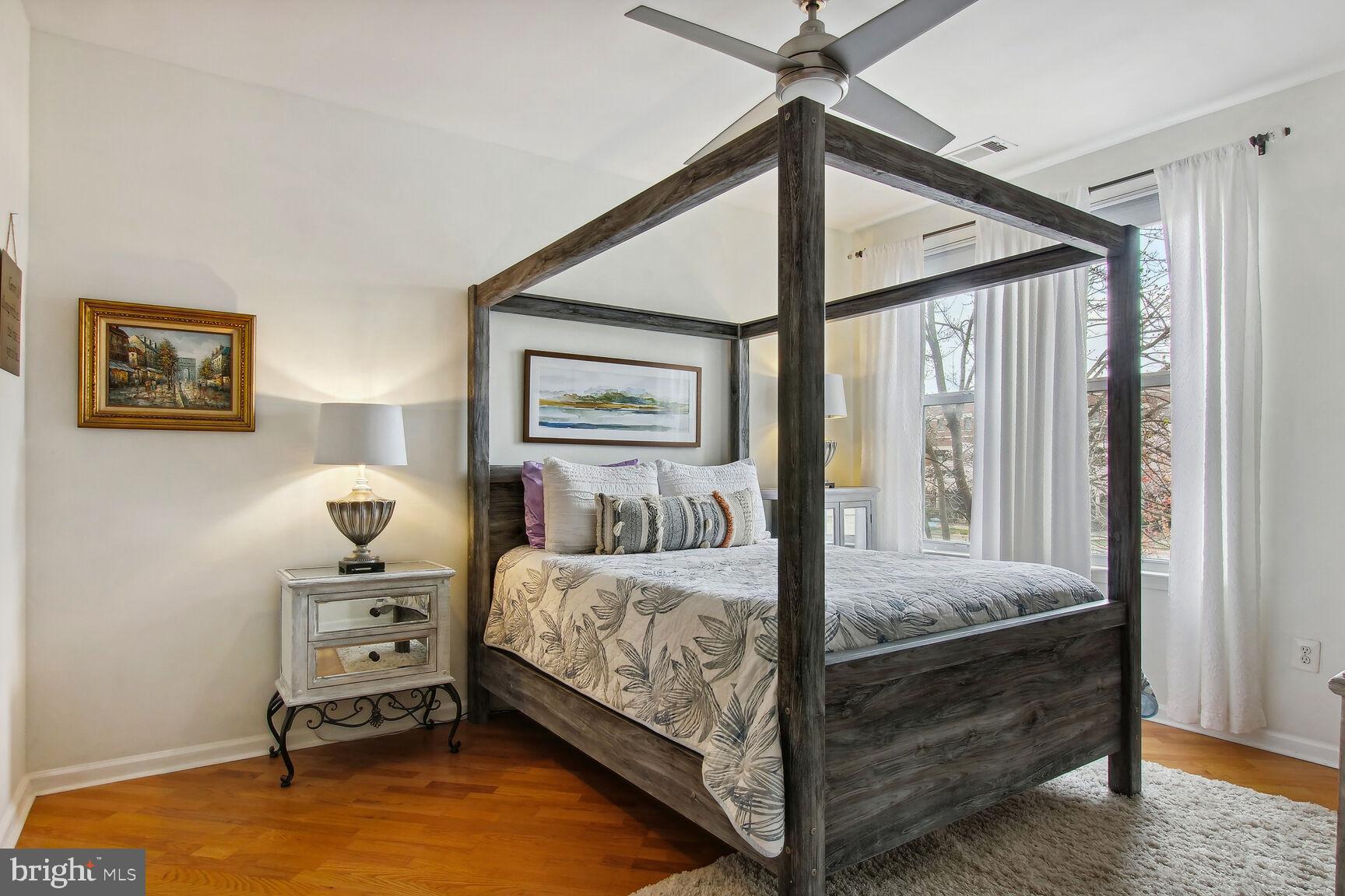 SAVOY AT RESTON TOWN CENTER - Residential