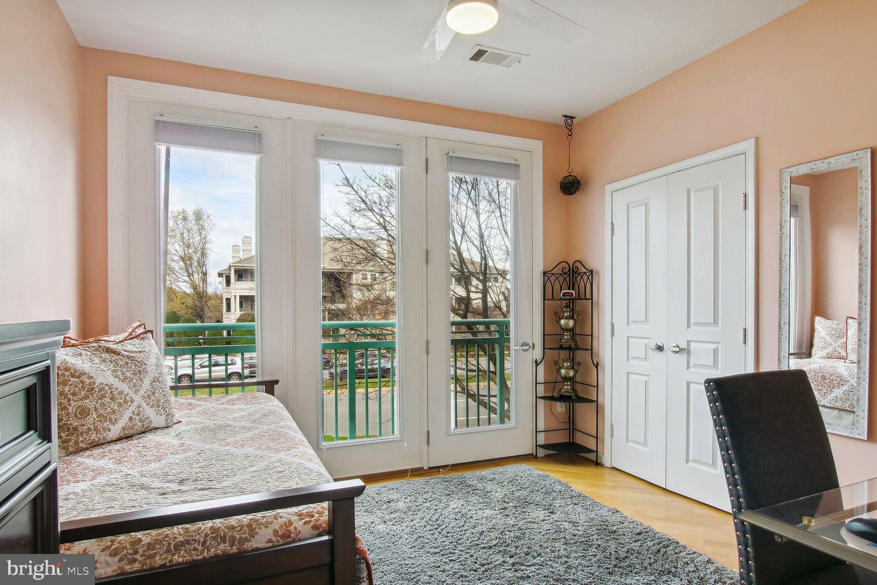 SAVOY AT RESTON TOWN CENTER - Residential