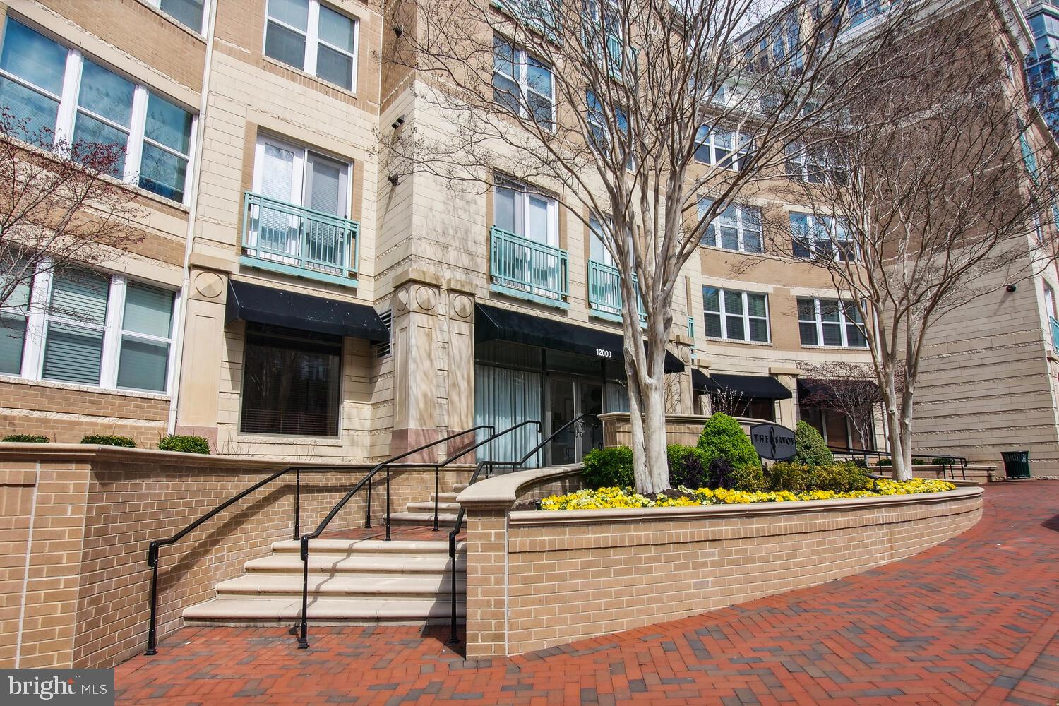 SAVOY AT RESTON TOWN CENTER - Residential