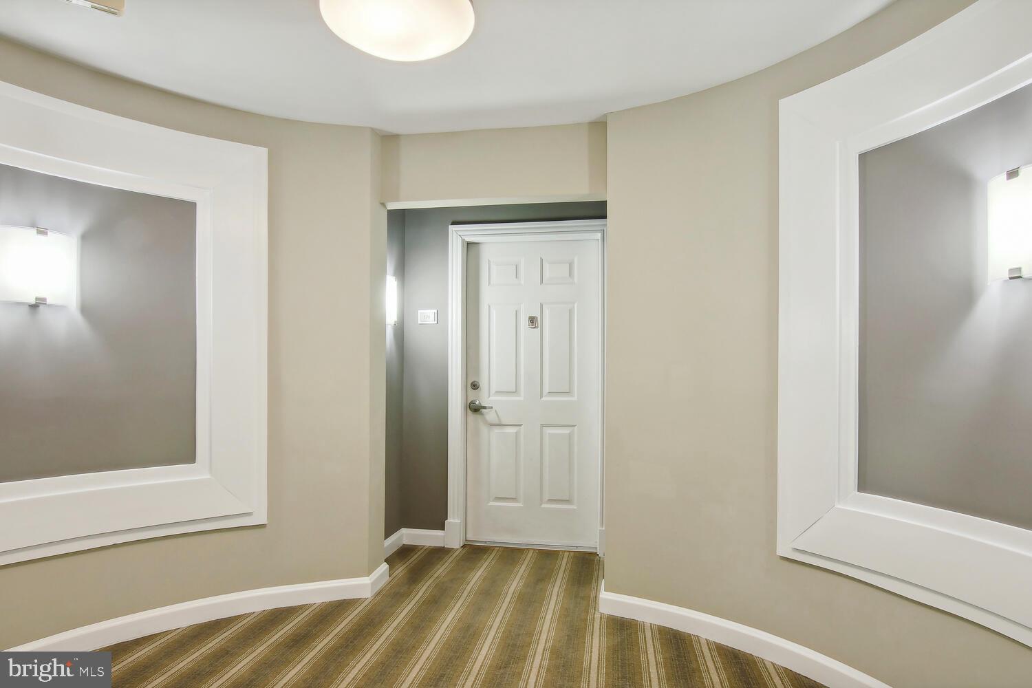 SAVOY AT RESTON TOWN CENTER - Residential