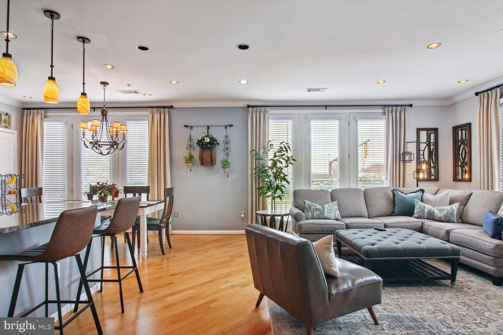 SAVOY AT RESTON TOWN CENTER - Residential