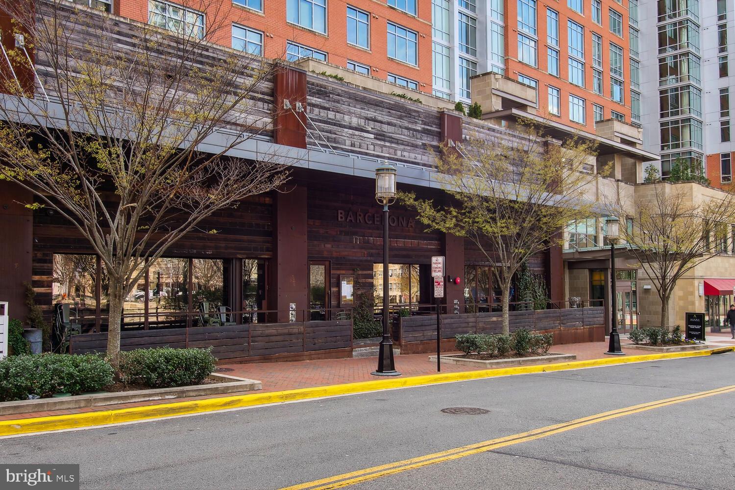 SAVOY AT RESTON TOWN CENTER - Residential