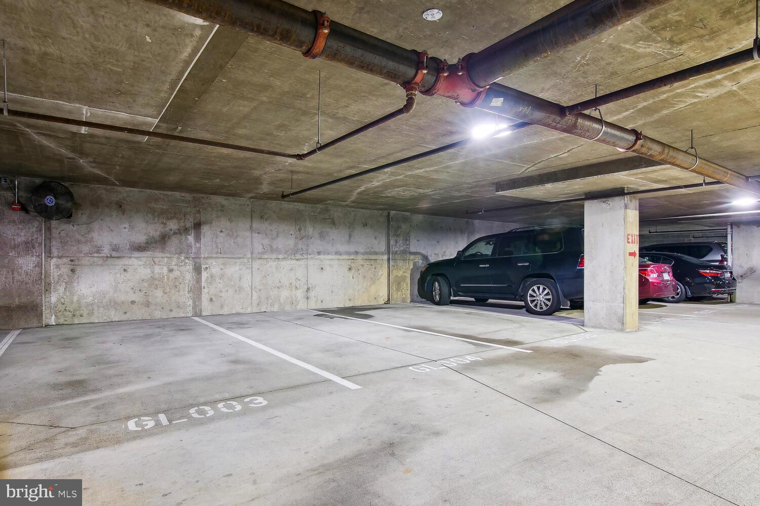 SAVOY AT RESTON TOWN CENTER - Residential