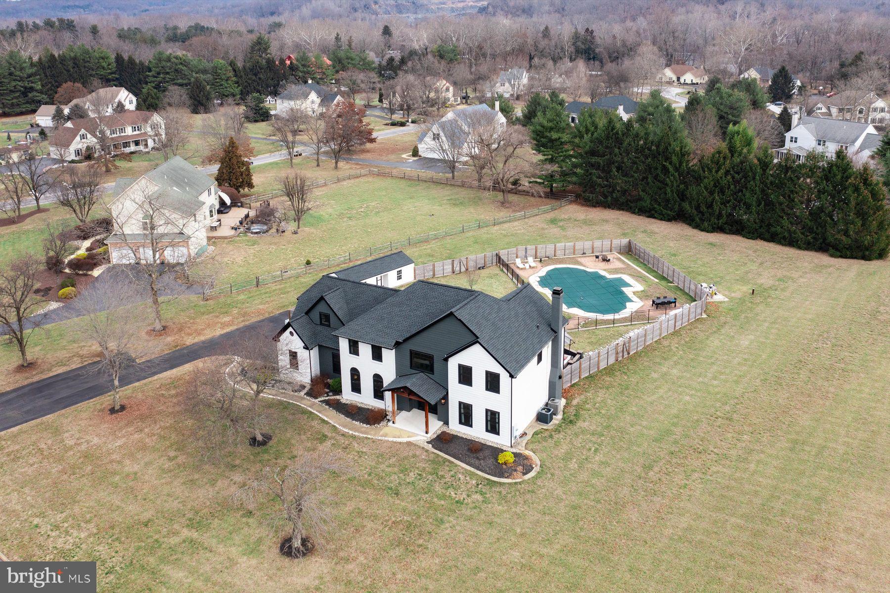 CANAL WALK - Residential