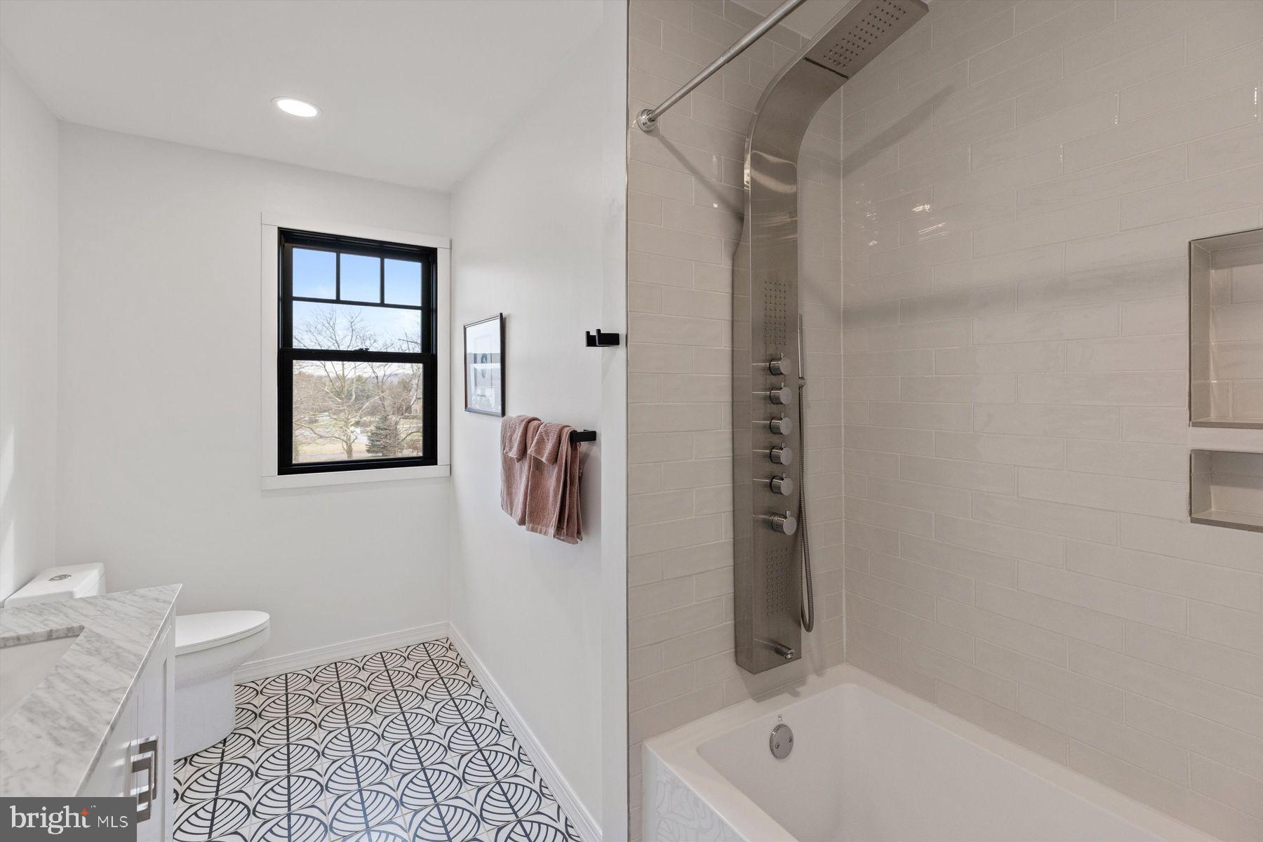 CANAL WALK - Residential