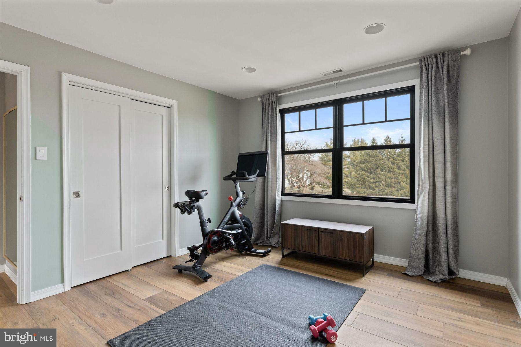 CANAL WALK - Residential