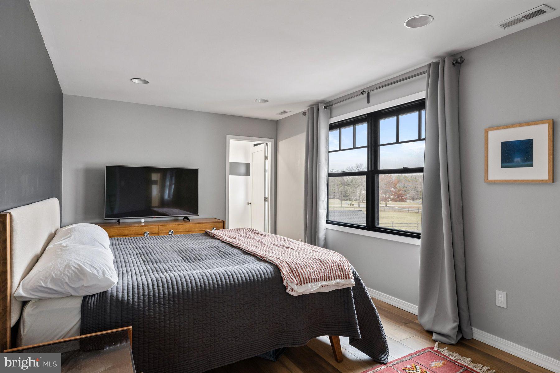 CANAL WALK - Residential