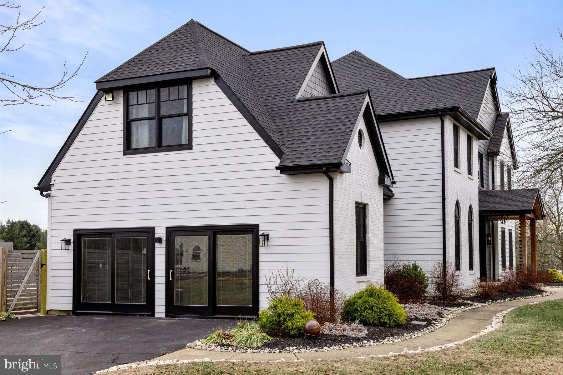 CANAL WALK - Residential