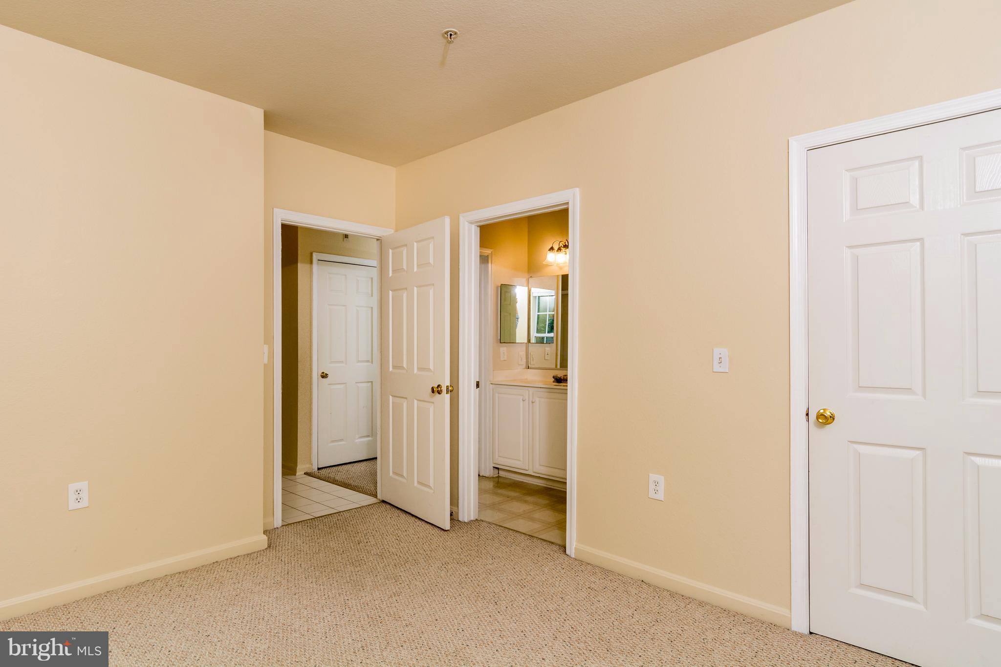 FOX MILL STATION - Residential