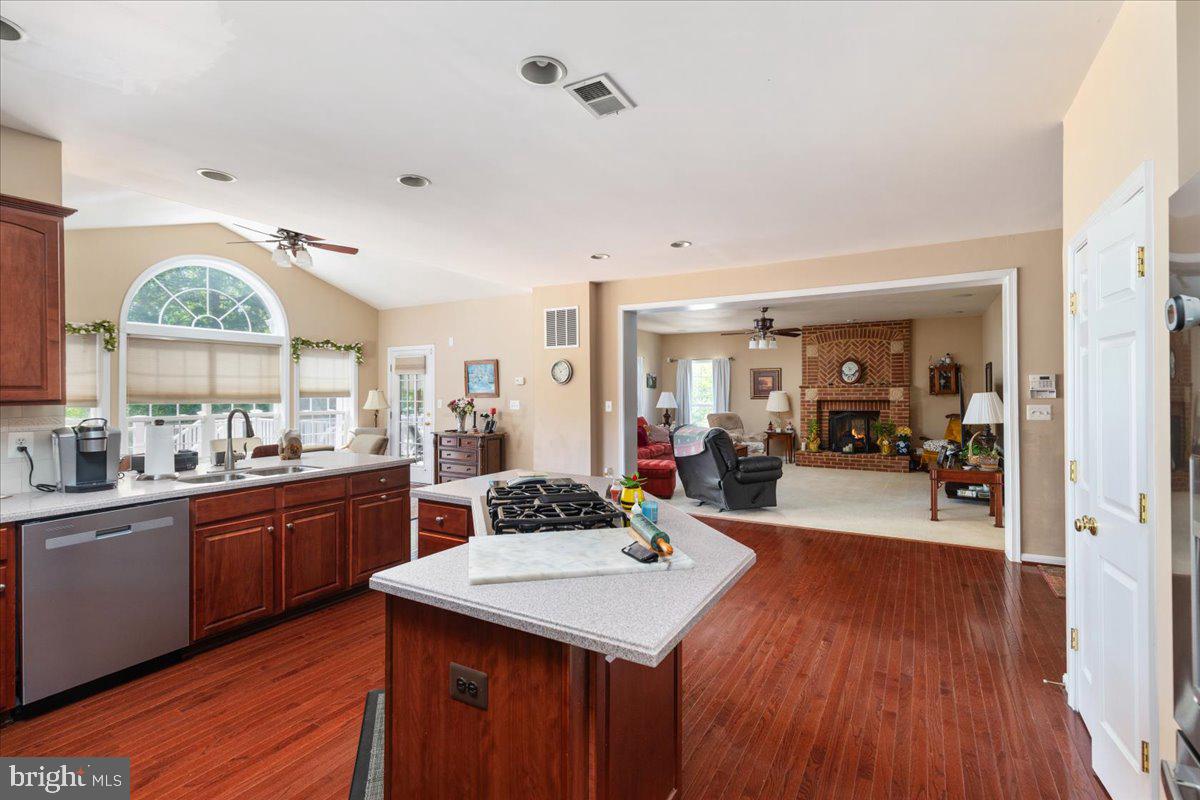 RED BUD RUN - Residential