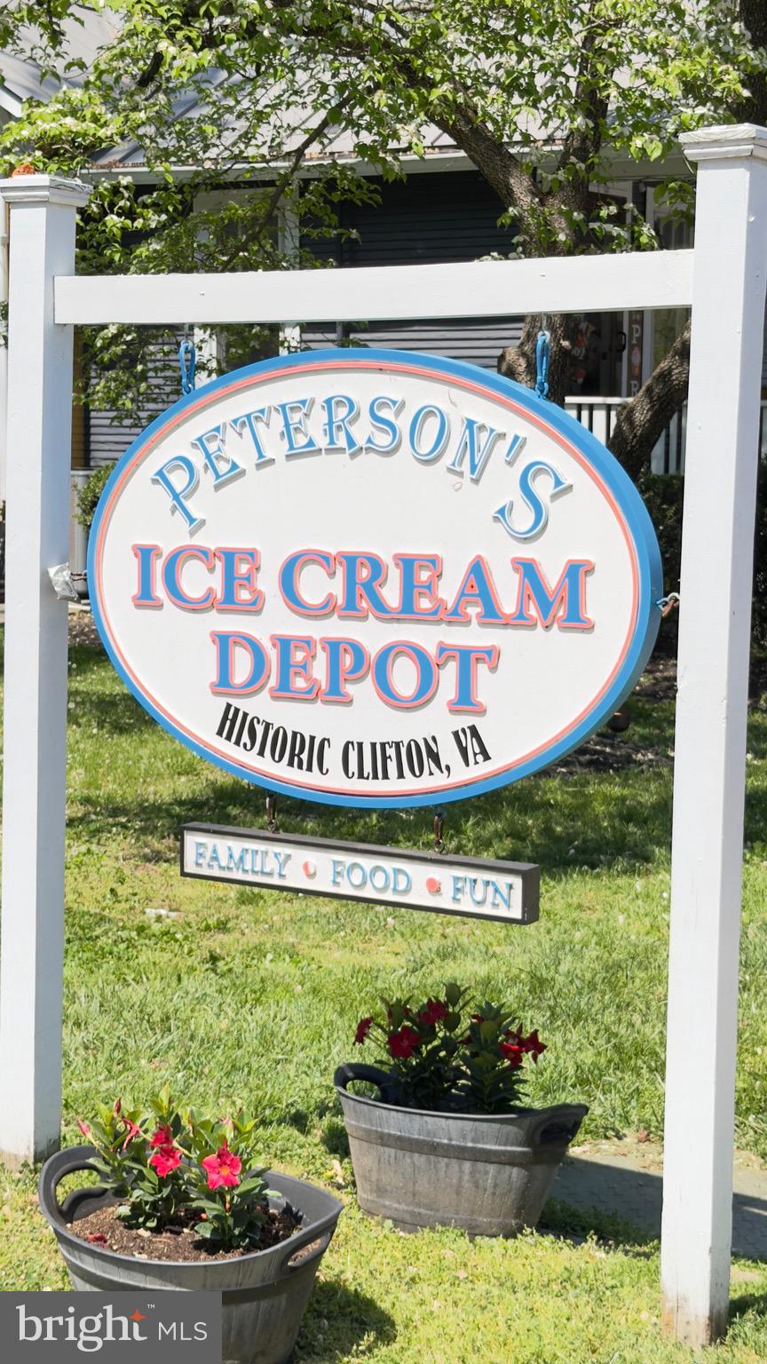 GLENCAIRN - Residential