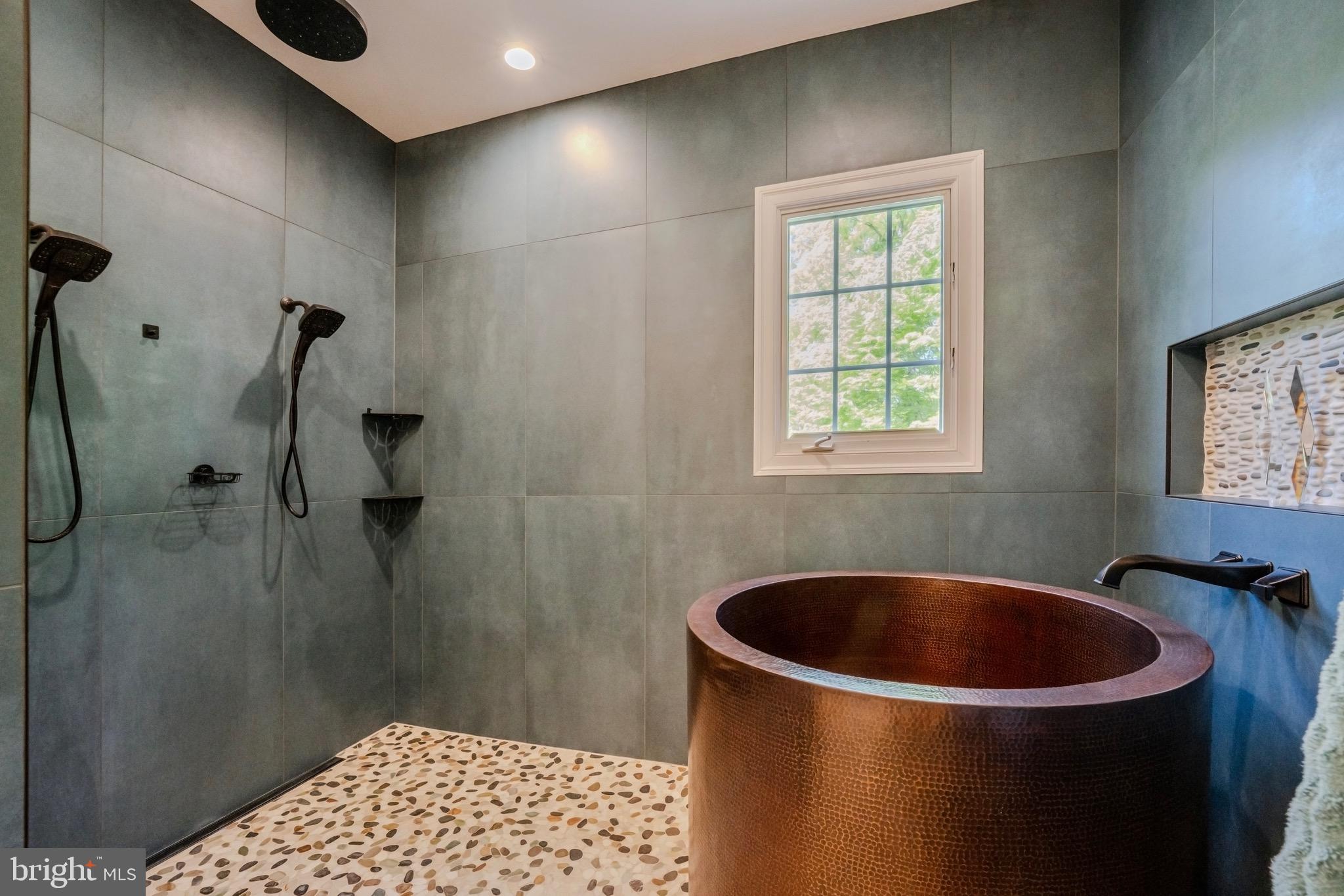 GLENCAIRN - Residential