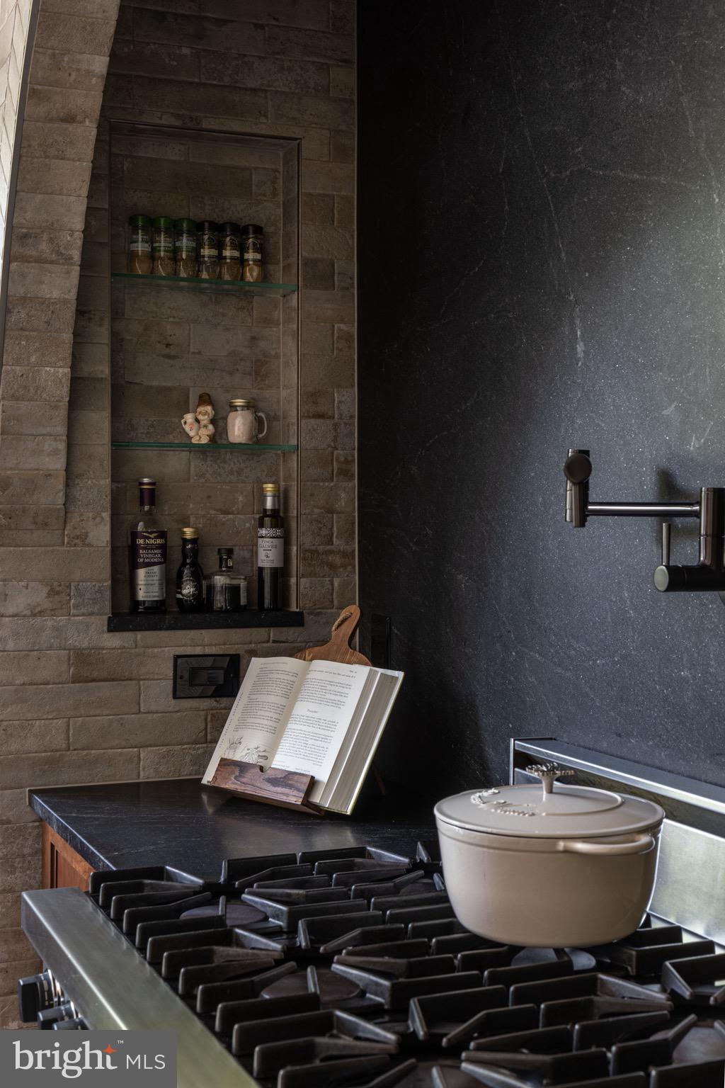 GLENCAIRN - Residential