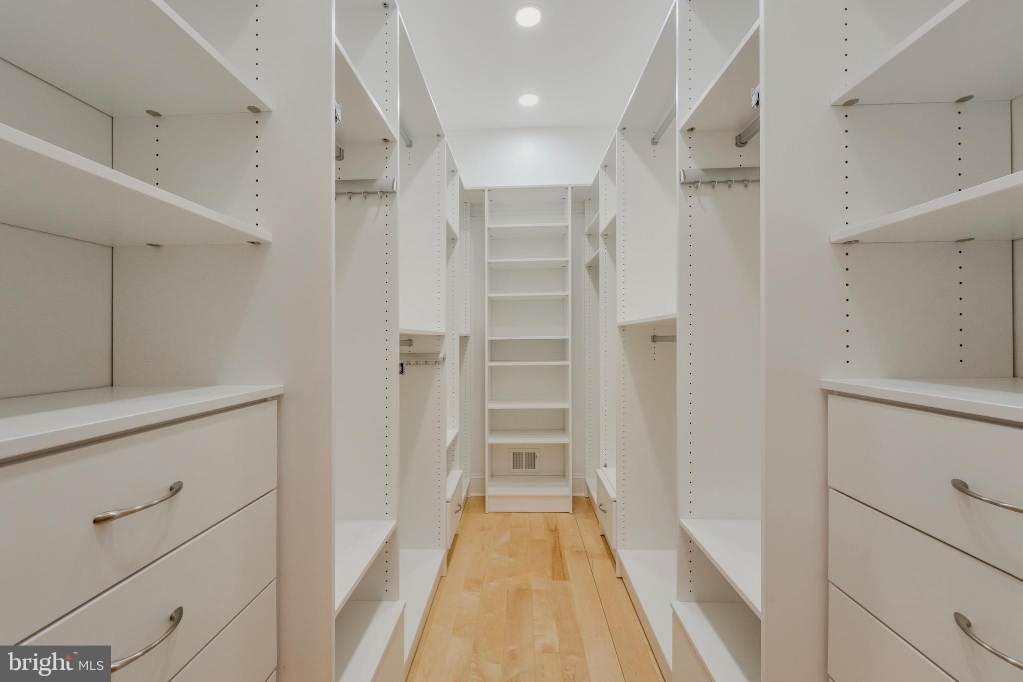 GLENCAIRN - Residential