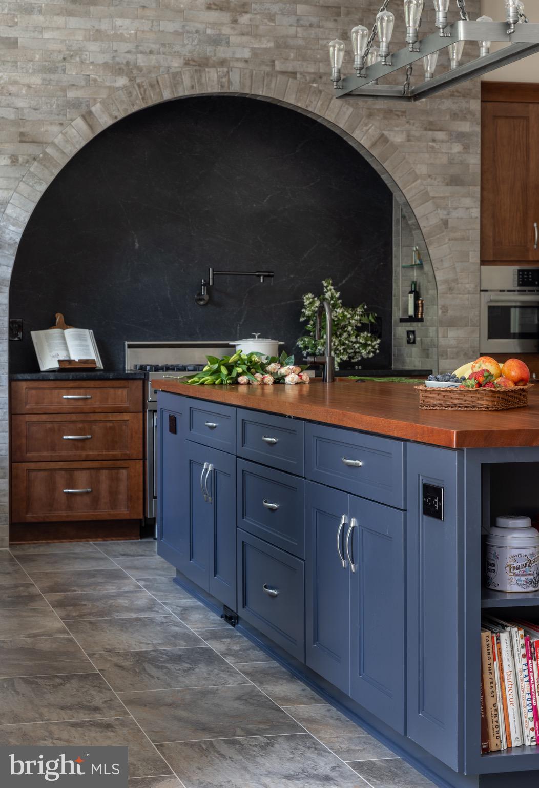 12820 DUNVEGAN DRIVE