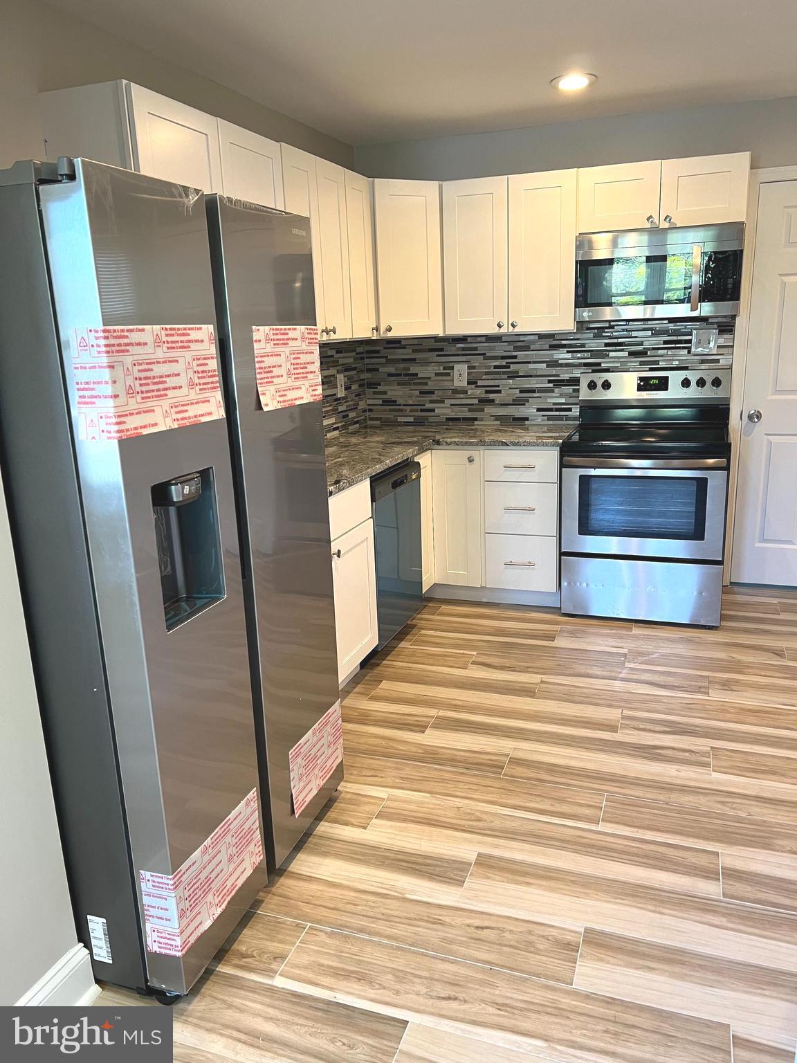 WOODMOOR - Residential Lease