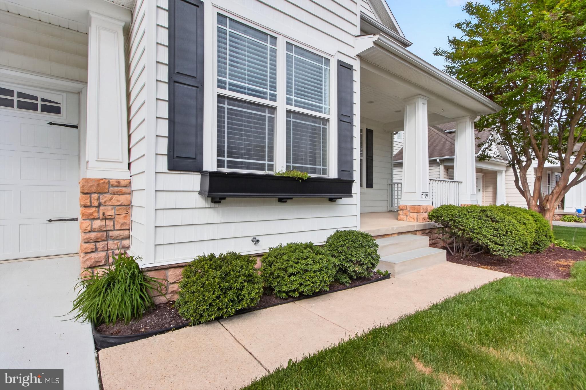 VILLAGES OF FIVE POINTS-WEST - Residential