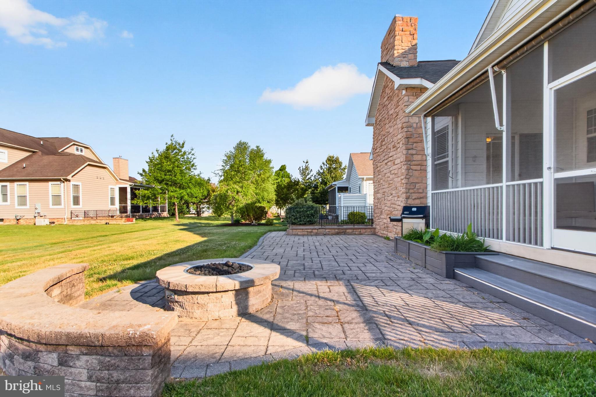 VILLAGES OF FIVE POINTS-WEST - Residential