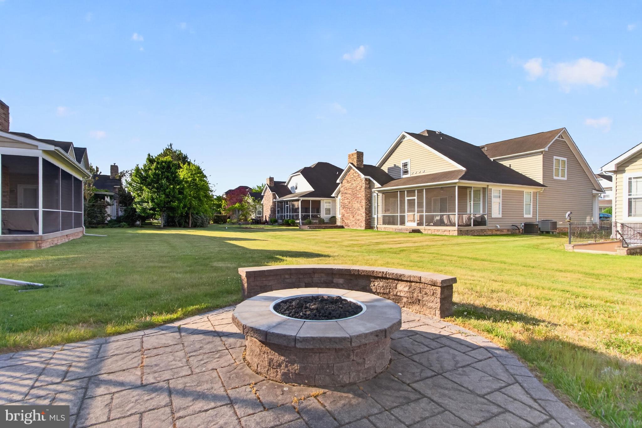 VILLAGES OF FIVE POINTS-WEST - Residential