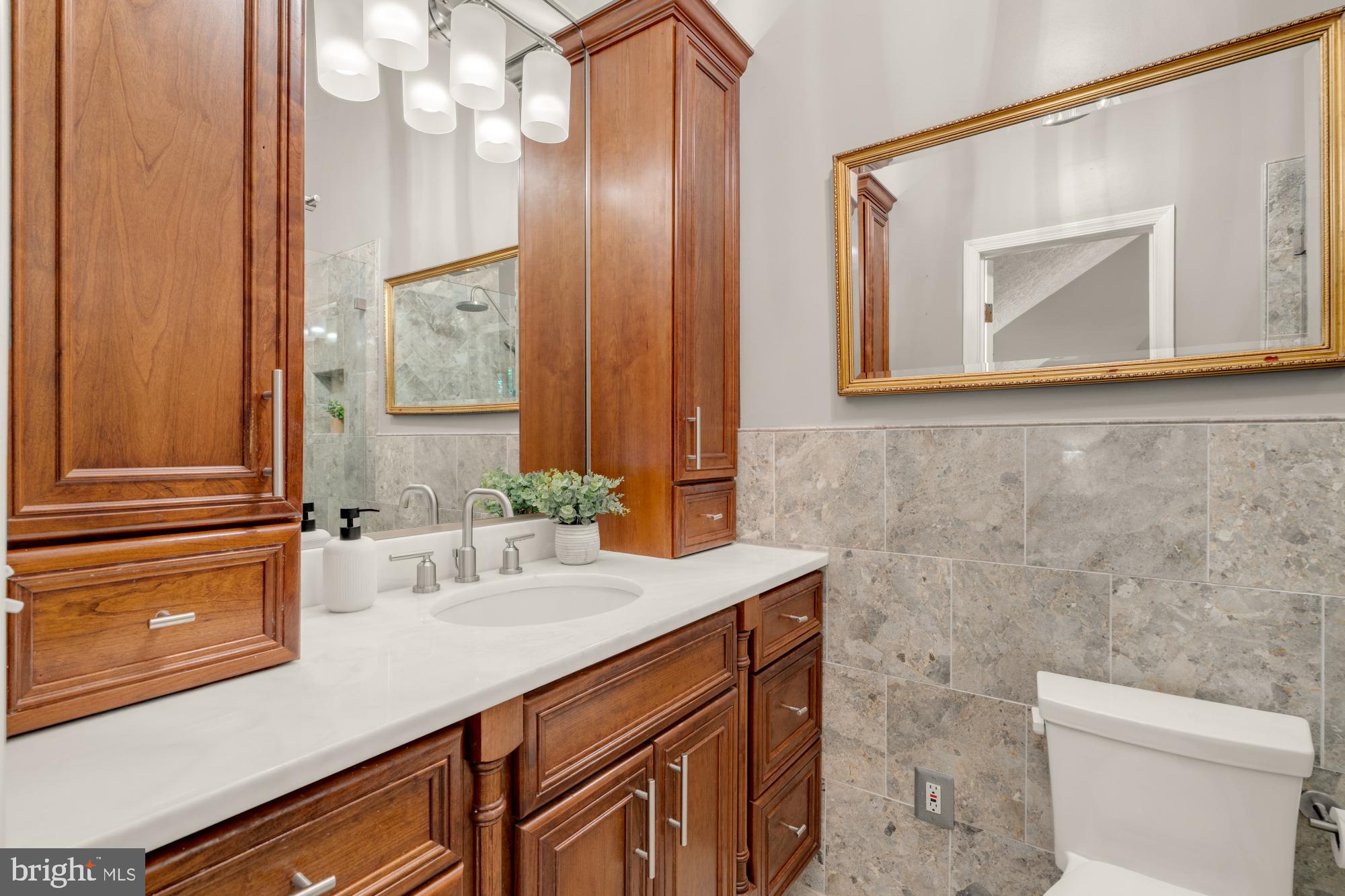 RAINBOW GLEN - Residential