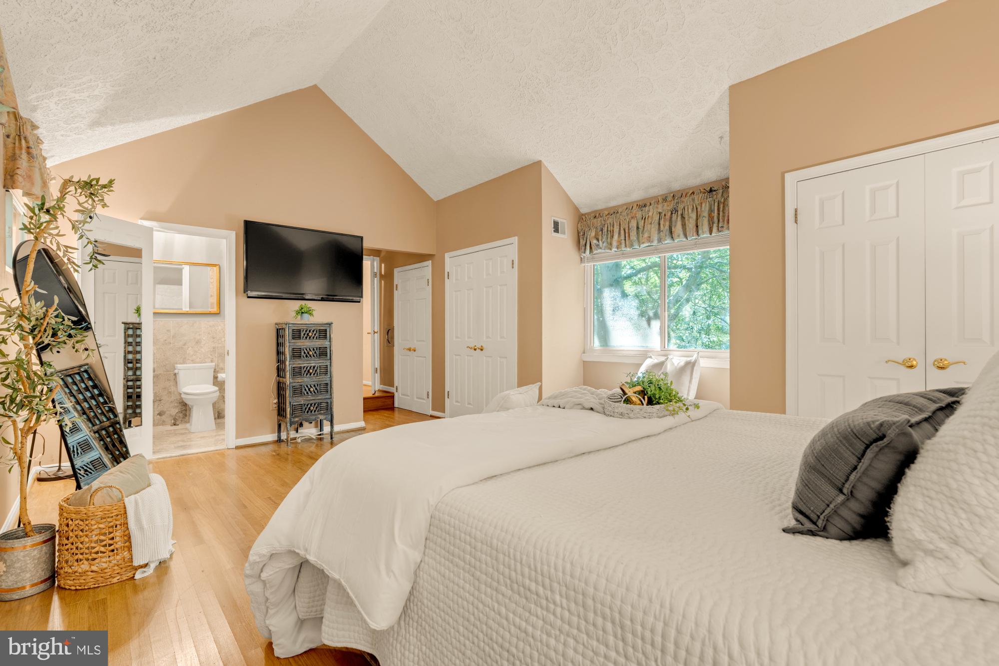 RAINBOW GLEN - Residential