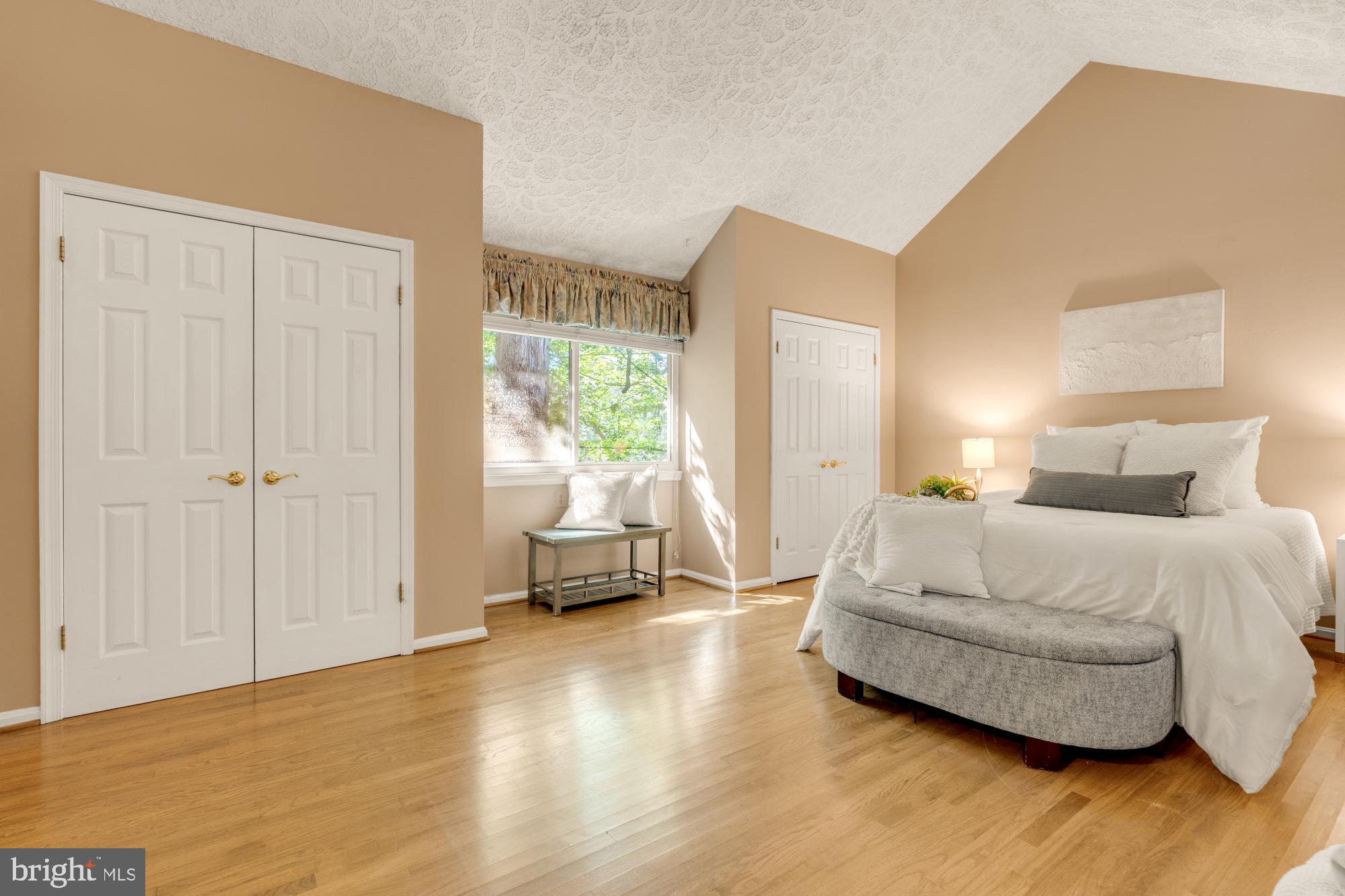 RAINBOW GLEN - Residential