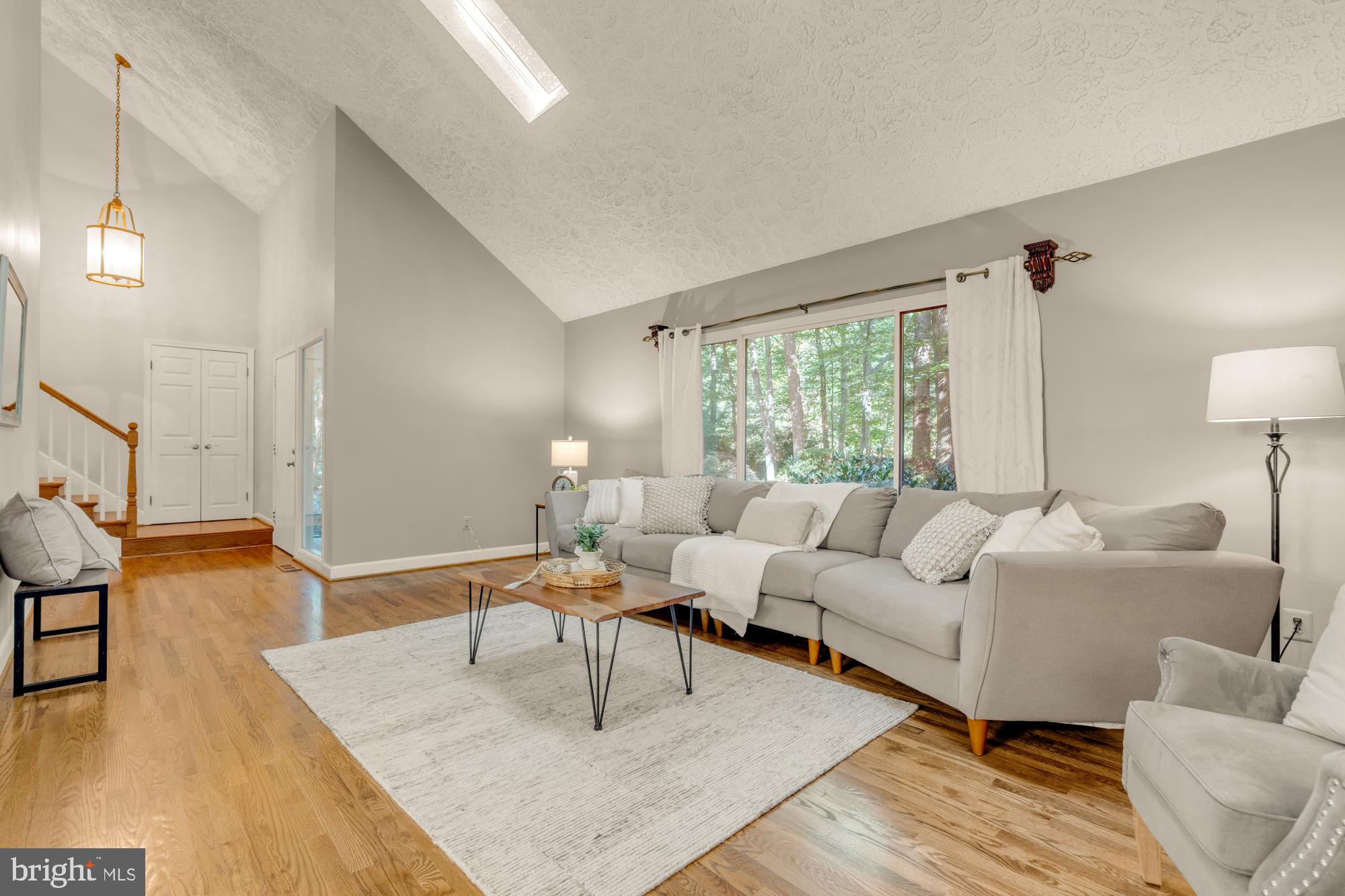 RAINBOW GLEN - Residential