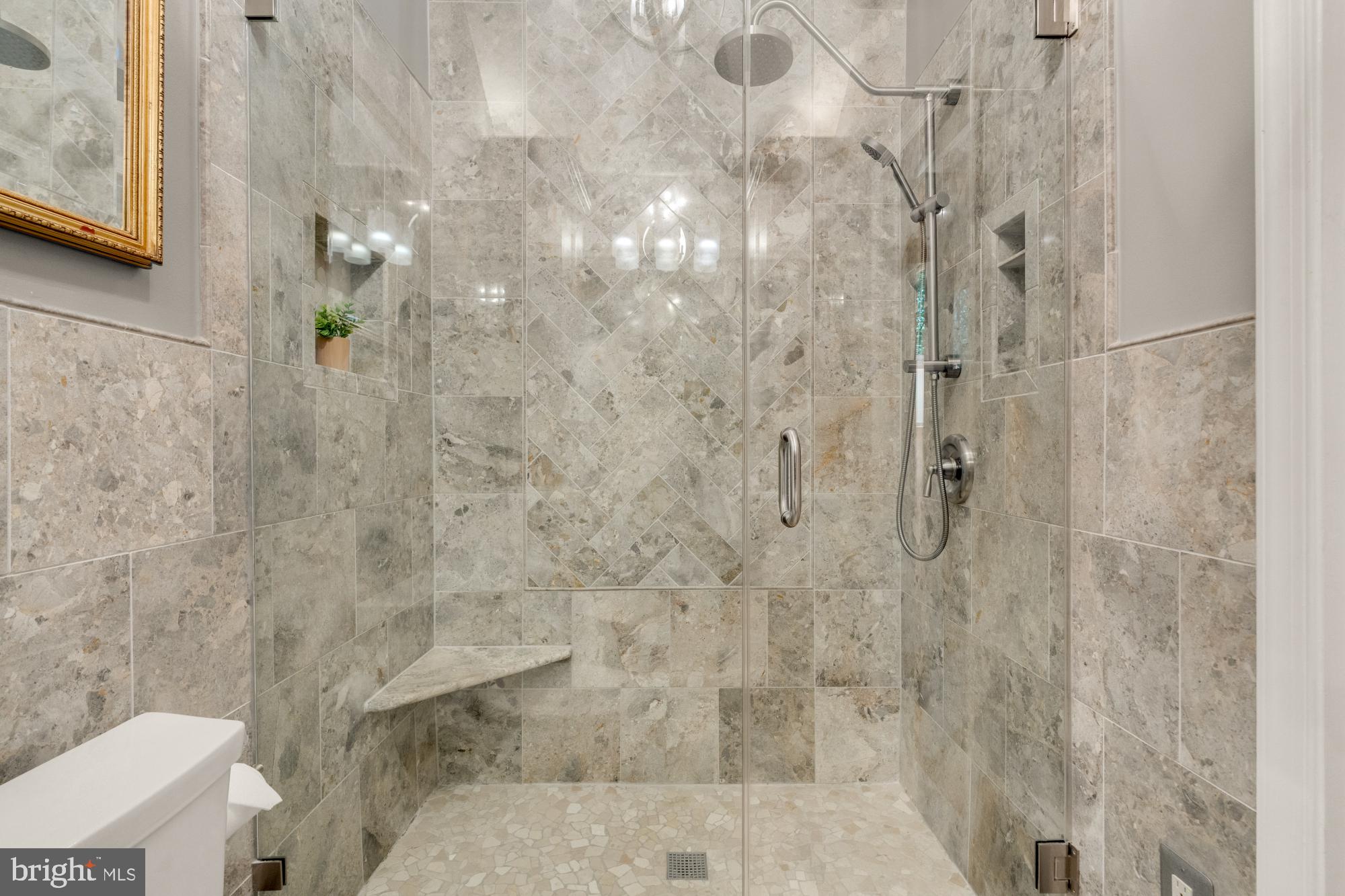 RAINBOW GLEN - Residential