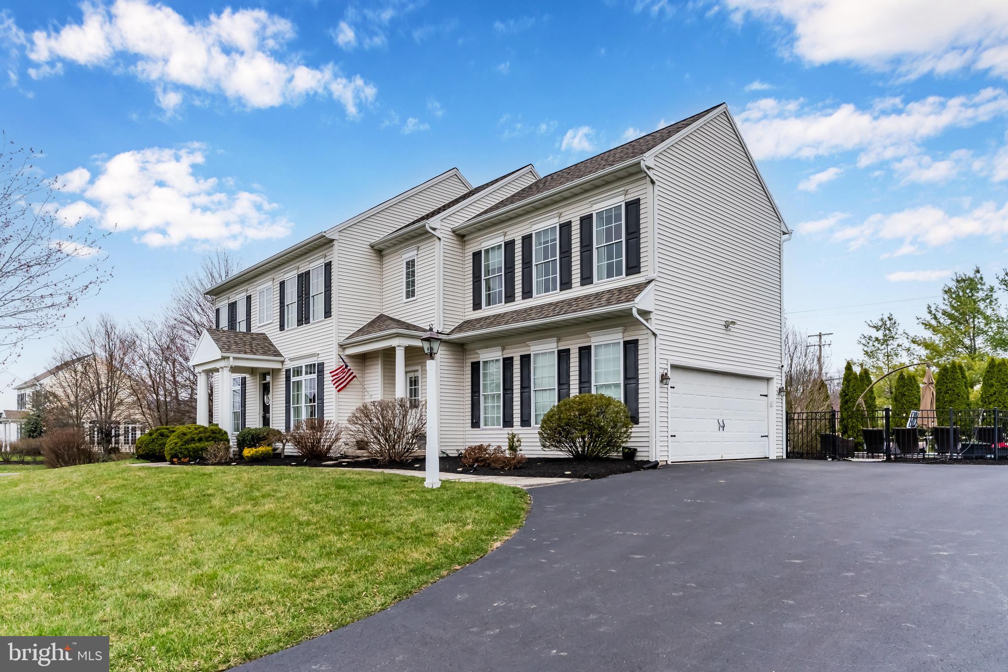 7374 COUNTRY VIEW DRIVE