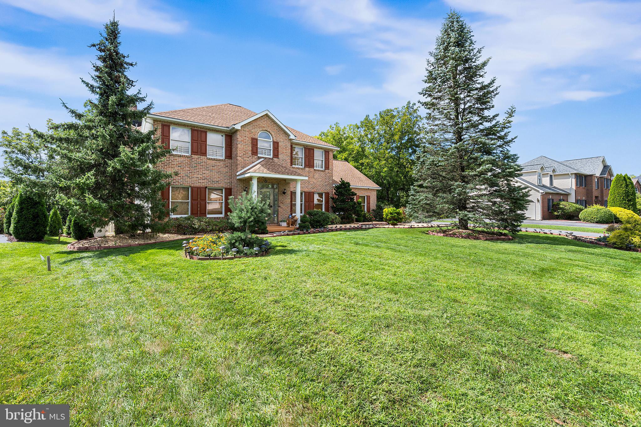 40 CLAIRMONT AVENUE