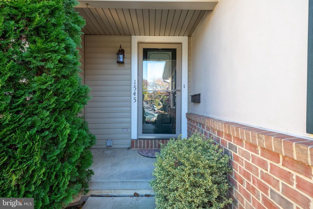 Photo of 1545 Queen Lane, Lancaster, PA 17601 (MLS # PALA2057994)