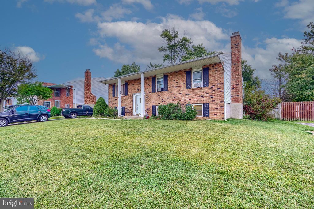Photo of 3907 Roxanne Road, RANDALLSTOWN, MD 21133 (MLS # MDBC2140672)