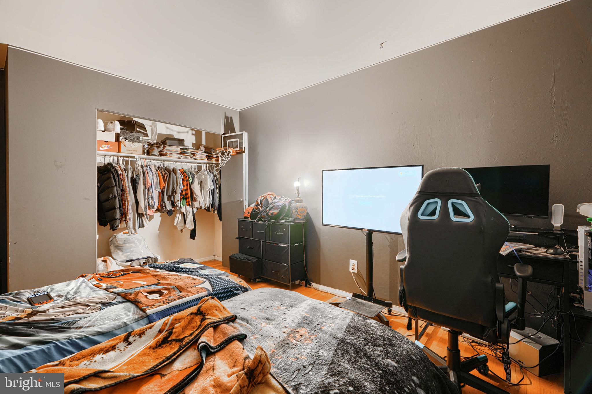 IMPERIAL GARDENS - Residential