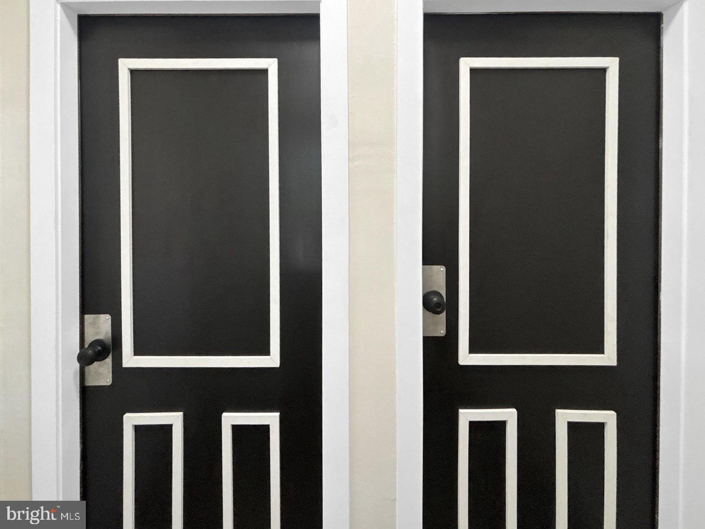 LIBERTY SQUARE - Residential Lease