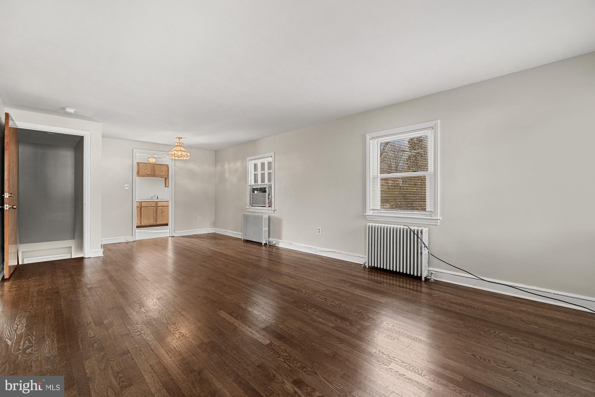 DAMASCUS MANOR - Residential Income