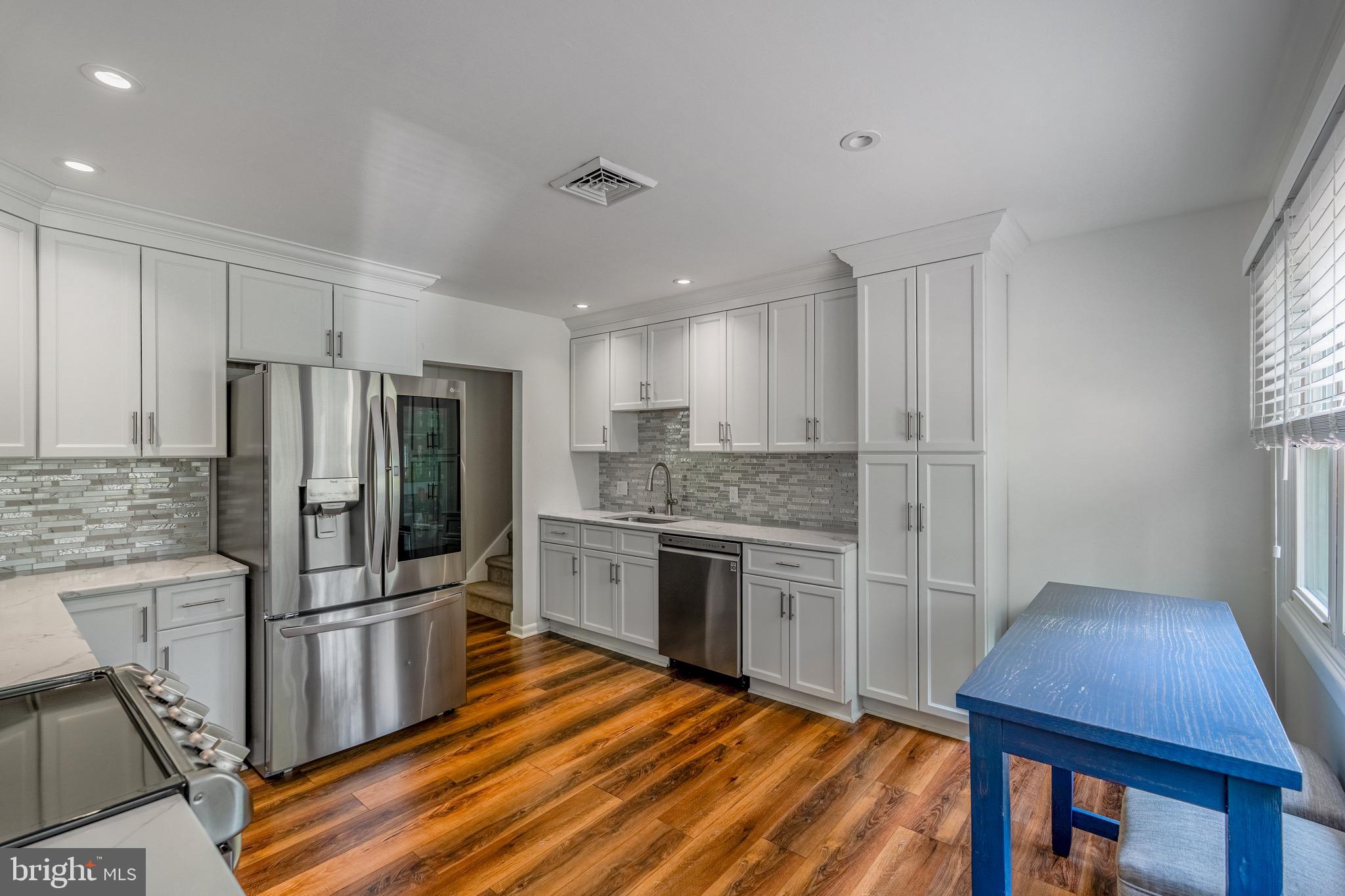 ROSLYN - Residential