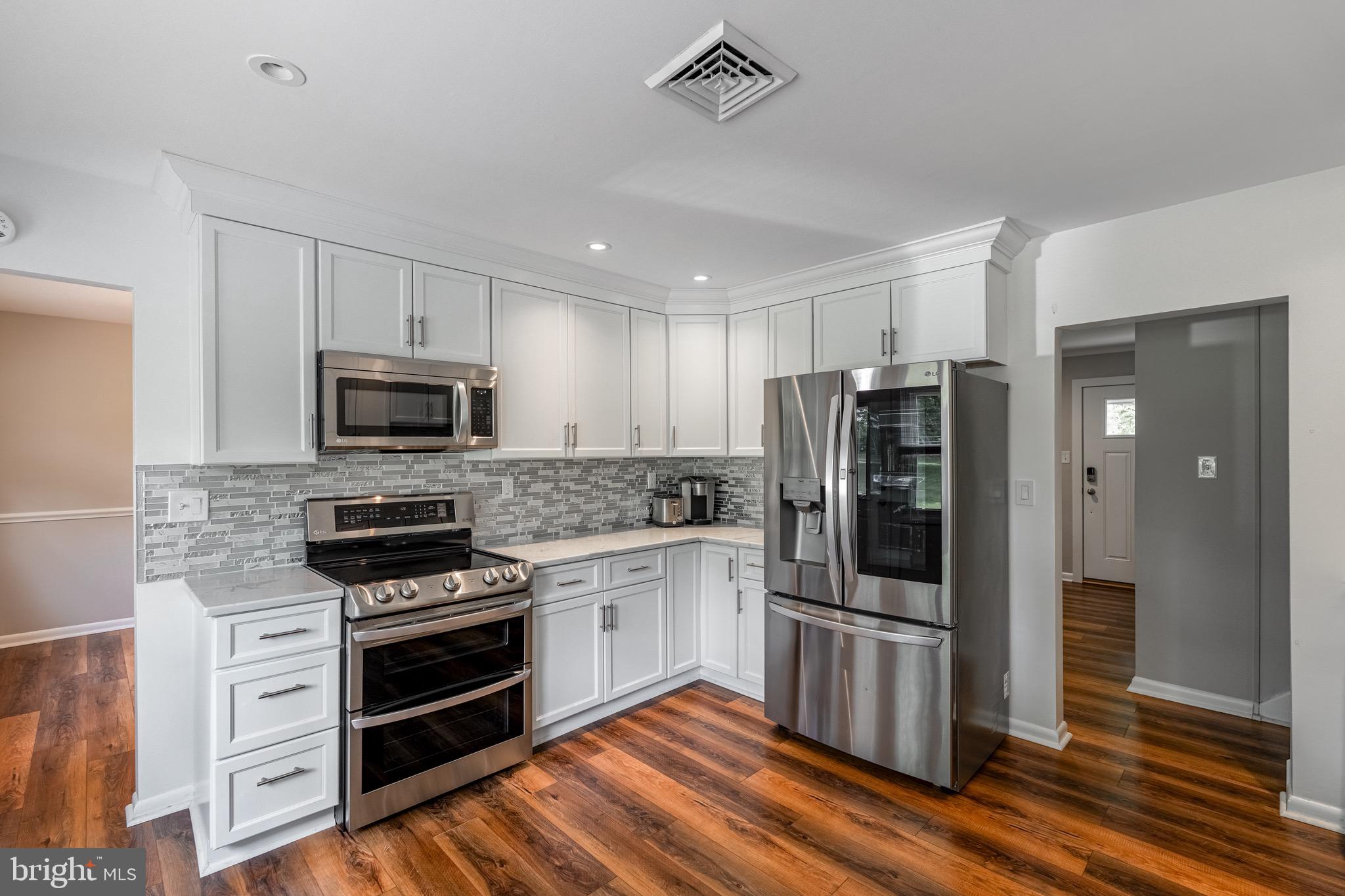 ROSLYN - Residential