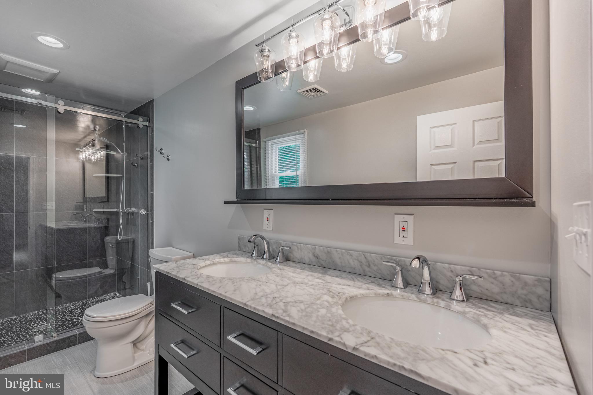 ROSLYN - Residential